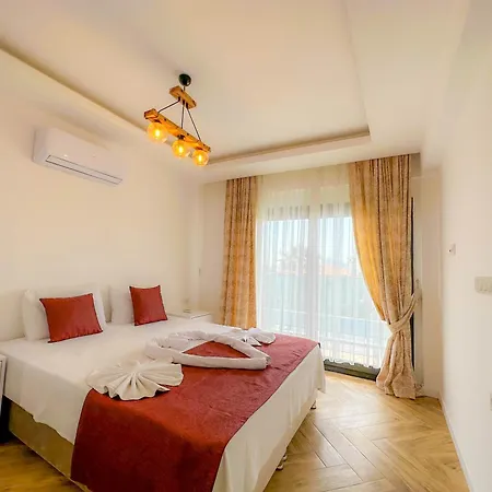 Nokta Park J 4+1 别墅 费特希耶