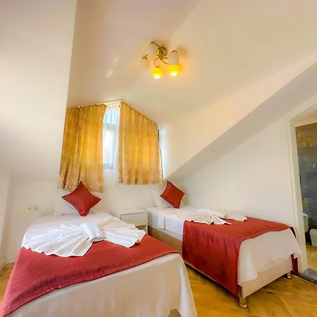 Nokta Park J 4+1 别墅 费特希耶